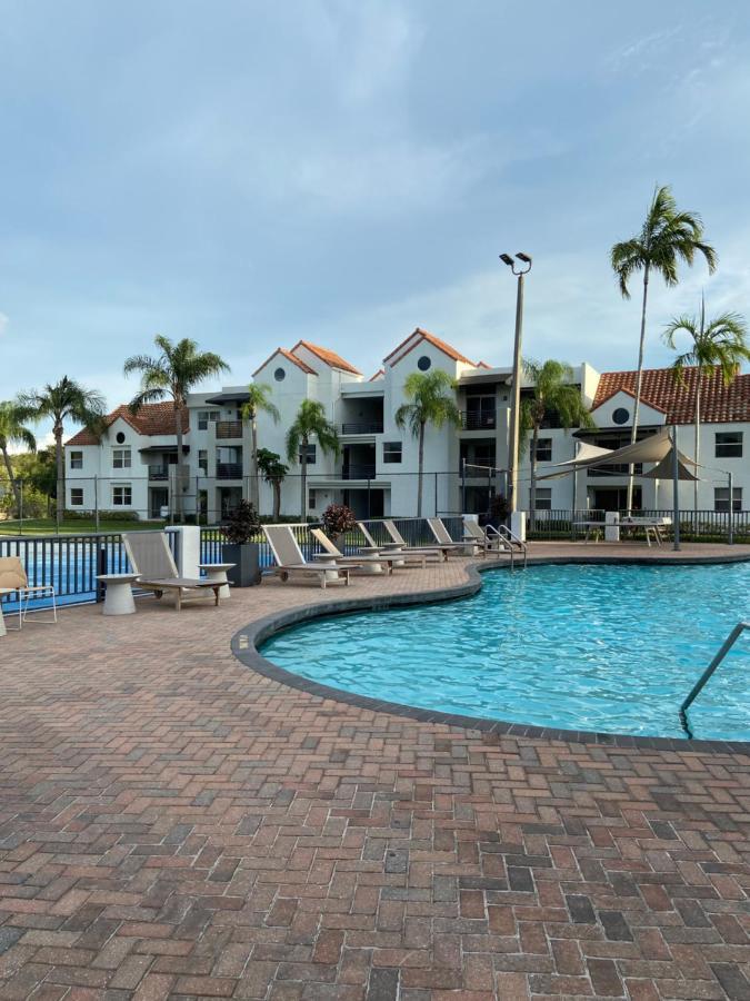 Dharma Home Suites Dania Beach At Sheridan Ocean Club Εξωτερικό φωτογραφία